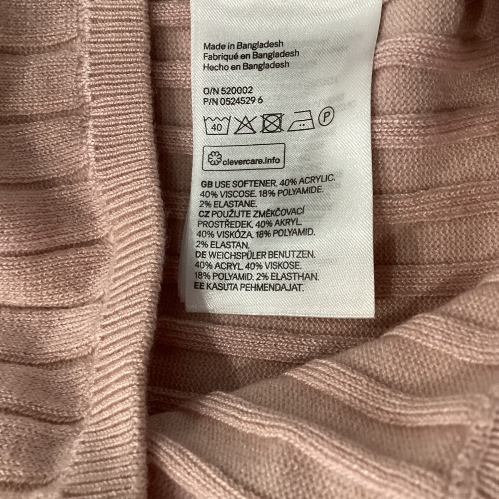 H&M Top - Picture 5 of 5